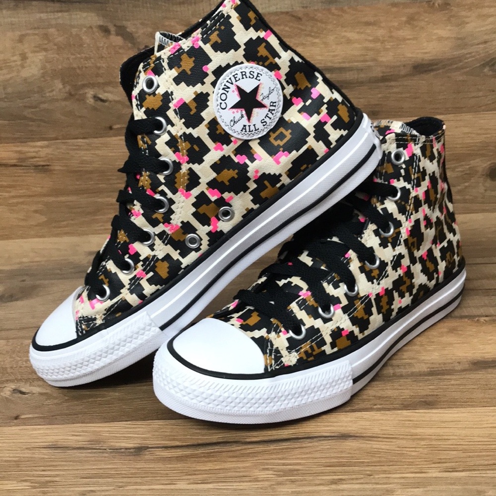 CONVERSE CTAS HIGH TOP BRAND NEW - Picture 10 of 16